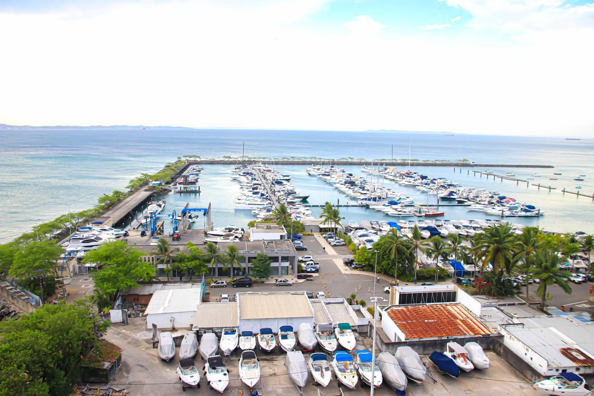 Cloc Marina Vista Mar P/ A Baia De Todos Os Santos Appartement Salvador Buitenkant foto