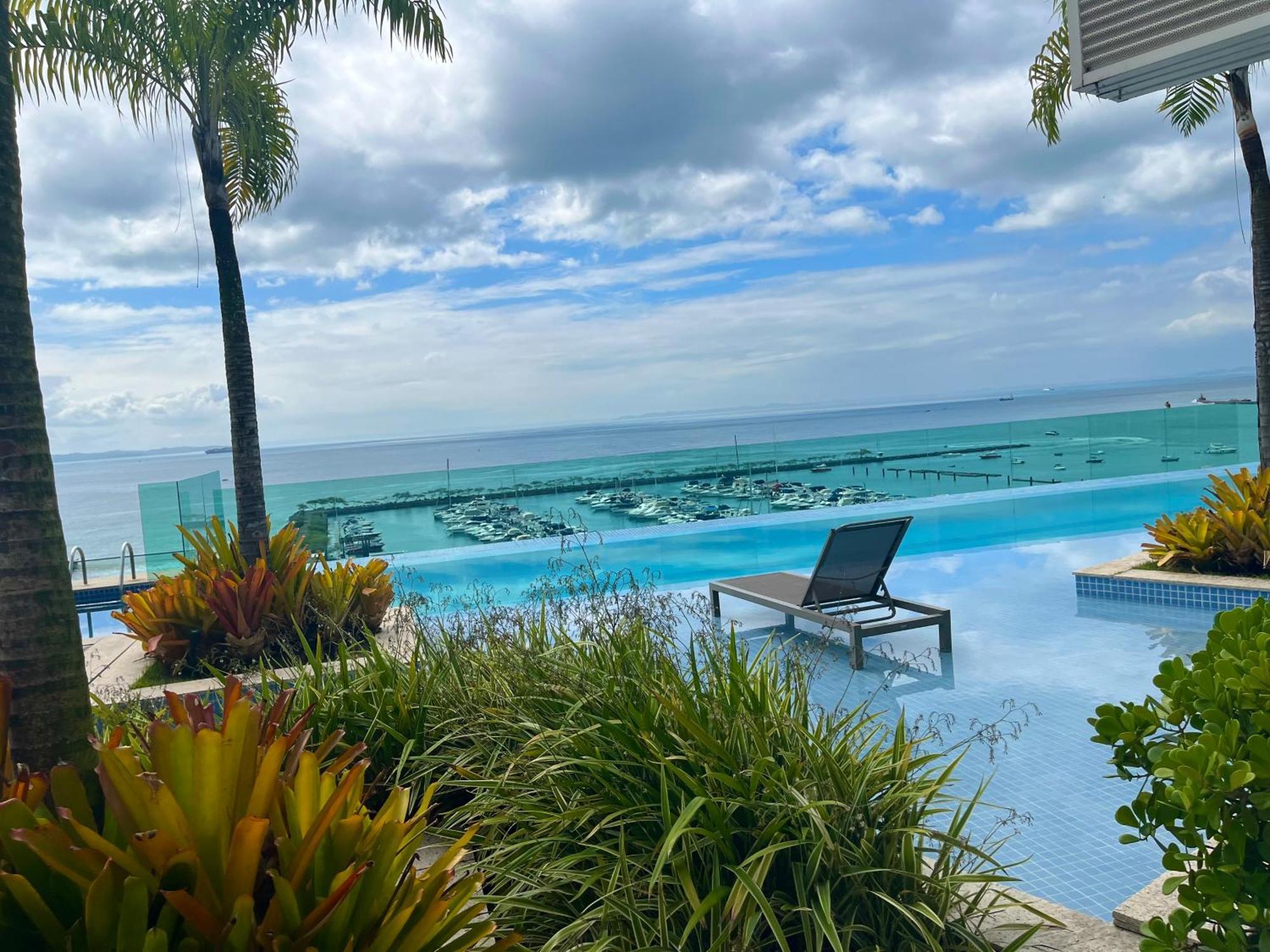 Cloc Marina Vista Mar P/ A Baia De Todos Os Santos Appartement Salvador Buitenkant foto